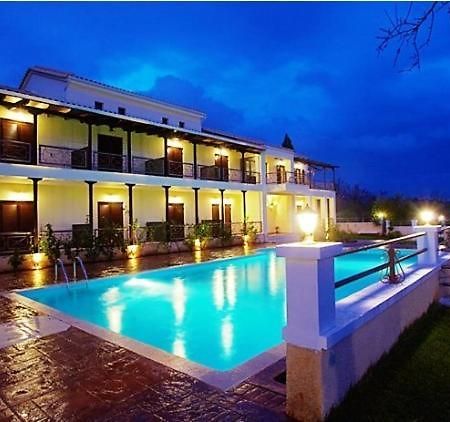 Guesthouse Michobeis Kamarína 외부 사진