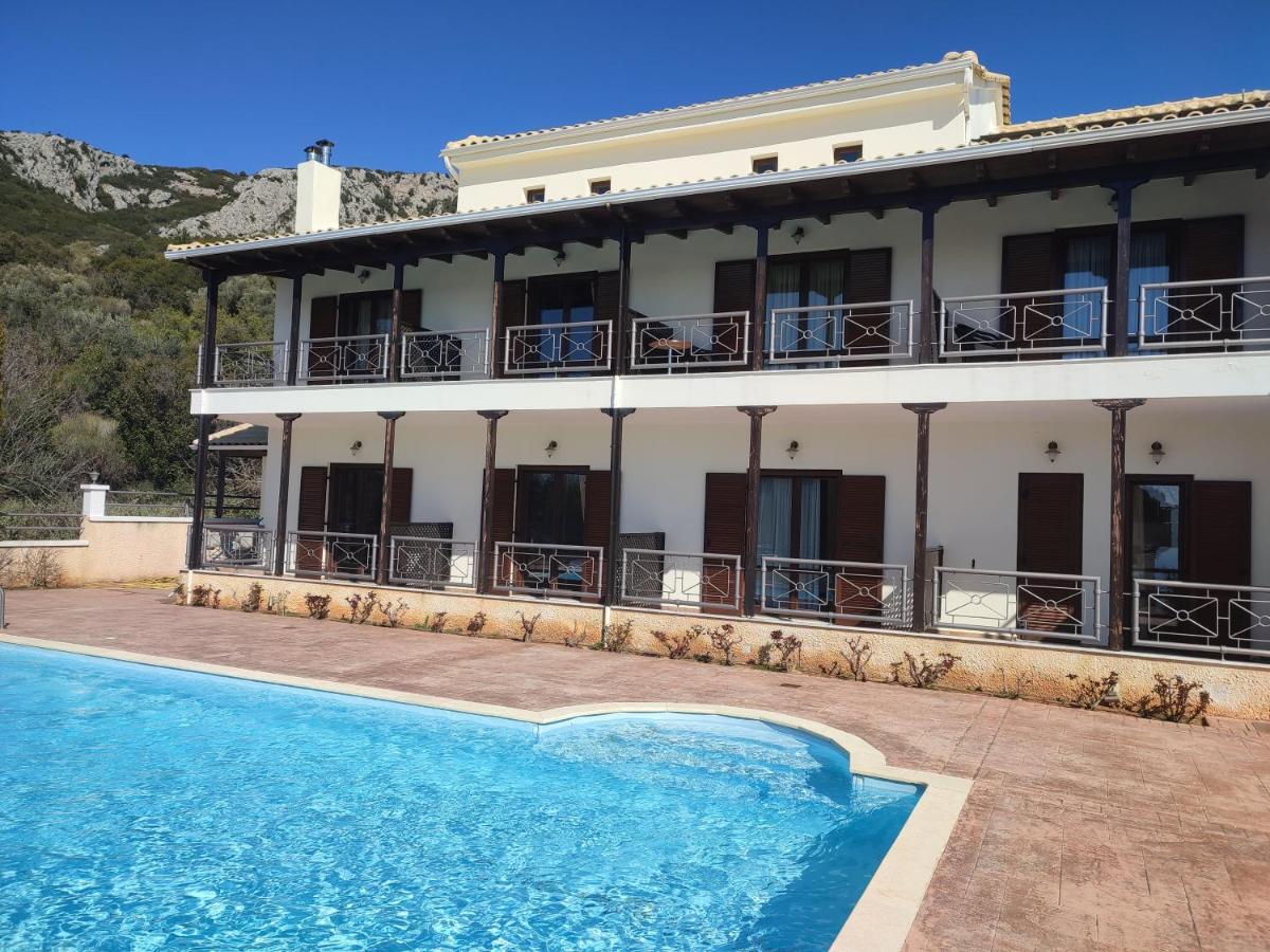 Guesthouse Michobeis Kamarína 외부 사진
