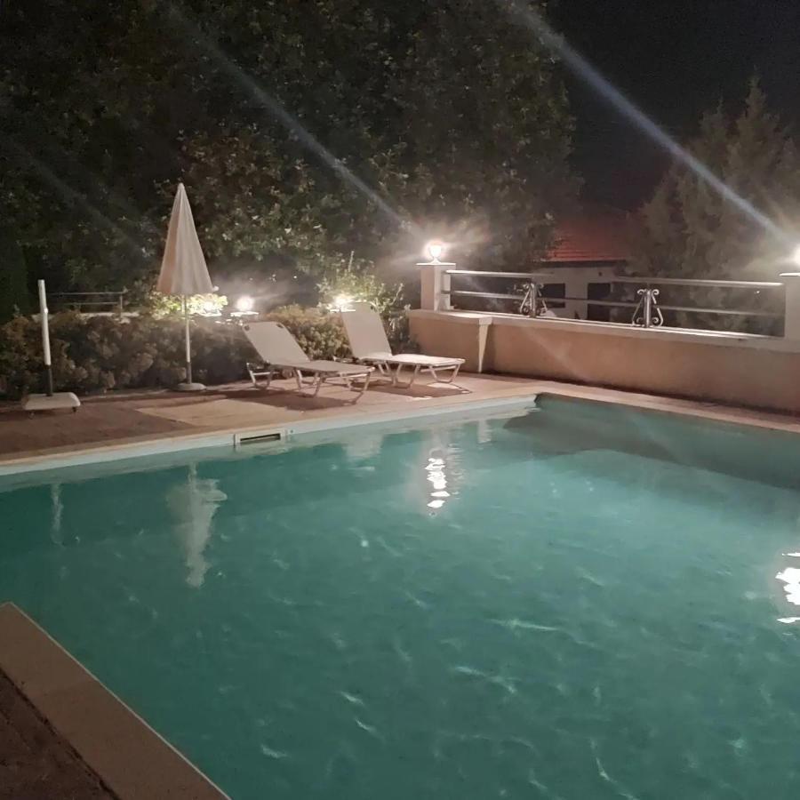 Guesthouse Michobeis Kamarína 외부 사진